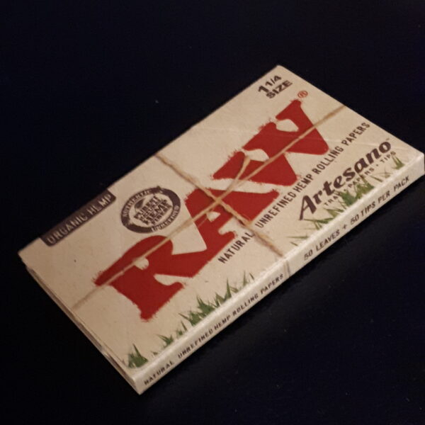 Raw Artesano Rolling Papers 1 1_4+Tips